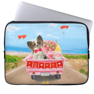 Papillon Dog Valentijnsdag Truck Hearts Laptop Sleeve