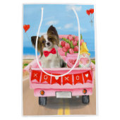 Papillon Dog Valentijnsdag Truck Hearts Medium Cadeauzakje (Voorkant)