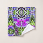 Papillon et Médaillon Motif Batik en violet (Gant de toilette)