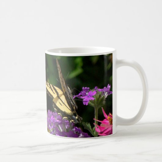 Papillon et tasse de fleurs (Droite)