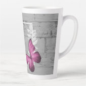 Papillon rose Rustique Latte Mug personnalisée (Droite)