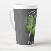 Papillon rustique vert Mug Latte personnalisée (Angle gauche)