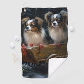 Papillon Sneeuwslee Kerstdecoratie Golfhanddoek (Insitu)