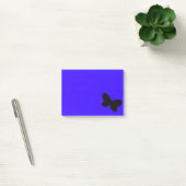 Papillon sur un Post-It bleu (Bureau)