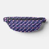 Papillon violet et motif floral rose (Poser)