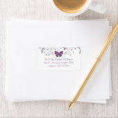 Papillon violet Whimsy Étiquettes de adresse RSVP (En situation)