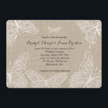 Papillons dentés sur Faire-part de mariage Burlap<br><div class="desc">Des papillons en dentelle délicatement dessinés à la main ornent ce faire-part de mariage, sur un arrière - plan burlap illustré. Il est montré sur le papier de base; cependant, je recommande le poids et la texture du papier de lin pour améliorer l'aspect du burlap. Si d'autres articles sont nécessaires...</div>