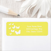 Papillons doux jaune et blanc Étiquette de adresse (En situation)