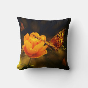 Papillons et Rose American Mojo Coussin