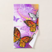 Papillons Monarque sur Arrière - plan pourpre (Serviette à main)