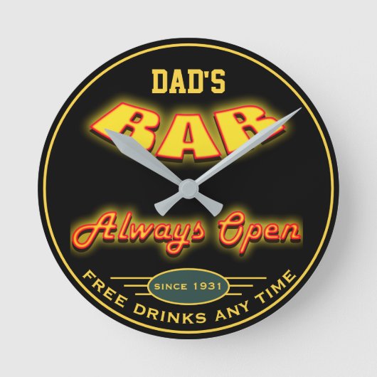 Pap's Bar Yellow Red Neon Kijk elke datum Ronde Klok (Voorkant)