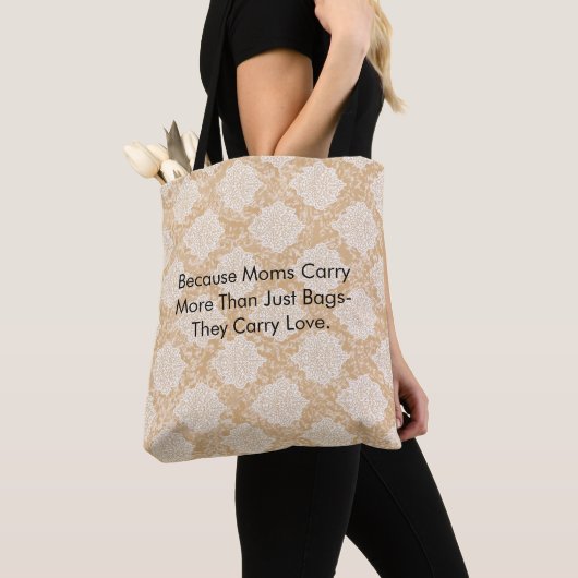 Parce Que Les Mères Portent Plus Que Des Sacs (De près)