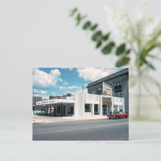 Pardon. Carte postale (Debout devant)