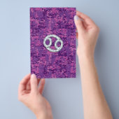 Parel als Kanker Sterrenbeeld op Digitale Camo Flyer (Hand)