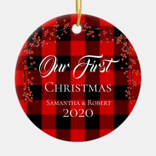Paren met eerste kerstnaam Datum Rood speldebetje Keramisch Ornament (Voorkant)