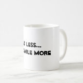 "Parle Moins. Smile More." mug (Devant droit)