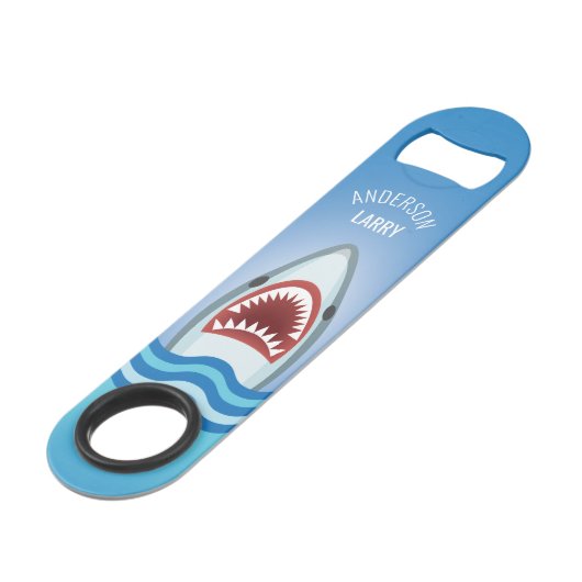 Partie drôle de BBQ de bande dessinée de requin à (Devant angulaire)