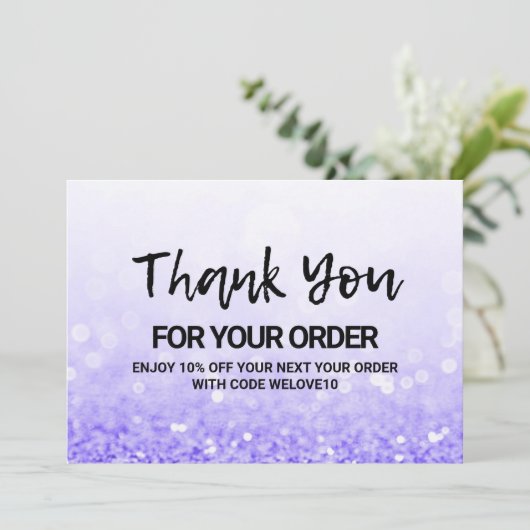 Parties scintillant violet Merci Média Insertion (Debout devant)