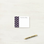 Parties scintillant violette Chevron Post-It Notes (Sur un bureau)