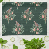 Partridge in a pear tree Christmas Carole on green Theedoek (Gevouwen)