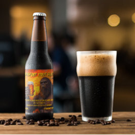 Pas Bigfoot aan die op zonsondergang een biertje d Bier Etiket