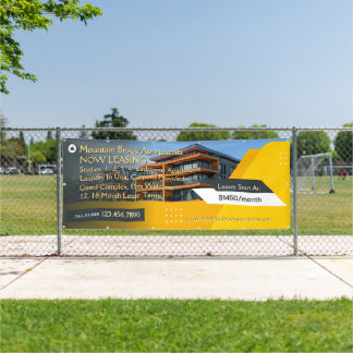 Pas gedetailleerd appartementencomplex nu te verhu spandoek