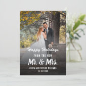 Pas getrouwd Aangepaste foto Mr. en Mrs. Eerste Ke Feestdagenkaart (Staand voorkant)