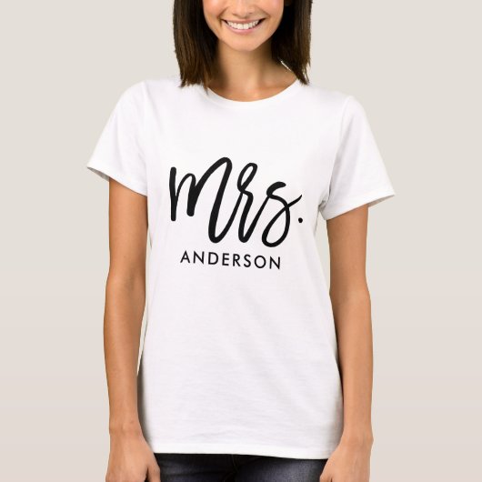 Pas getrouwd Bride Mrs. Modern Script en naam T-shirt (Voorkant)