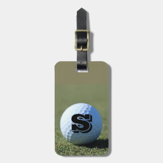 Pas Golf Ball op Groen aan met Monogram Bagagelabel