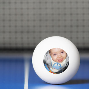 Pas het met Uw fototekst aan pingelt de Bal van he Pingpongballen