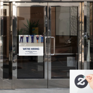 Pas nu professioneel personeel aan dat wordt aange raamsticker