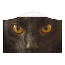 Pas op! Hier komt de zwarte kat