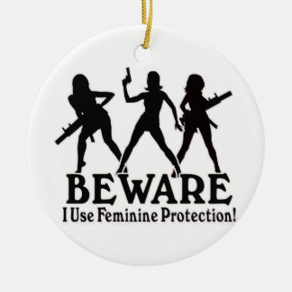 PAS OP! IK GEBRUIK VROUWELIJKE BESCHERMING! XMAS-O KERAMISCH ORNAMENT