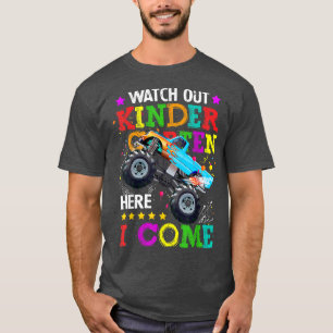 Pas op kleuterschool hier kom ik vrachtwagen terug t-shirt