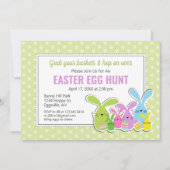 Pasen uitnodiging met een menigte konijnen Eierjac (Voorkant)