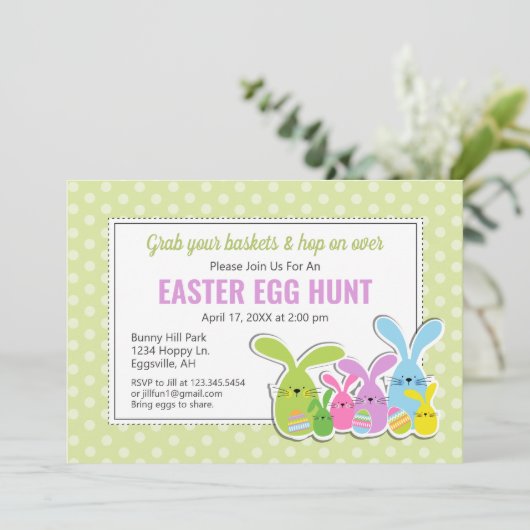 Pasen uitnodiging met een menigte konijnen Eierjac (Staand voorkant)