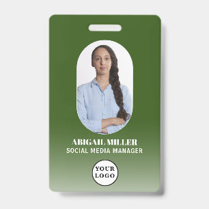 Pasfoto met verloop boog groen badge voor werkneme