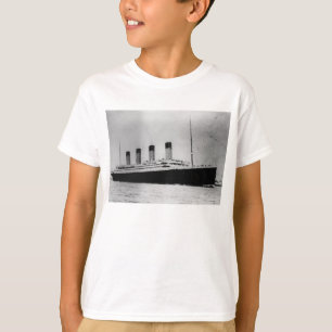 Passenger Liner Steamship RMS Titanic T-shirt