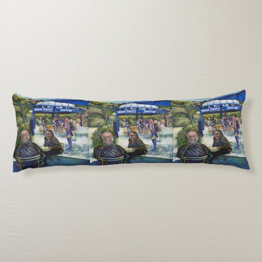 Passionate mensen die in het park spelen, NYC Lichaamskussen (Achterkant)