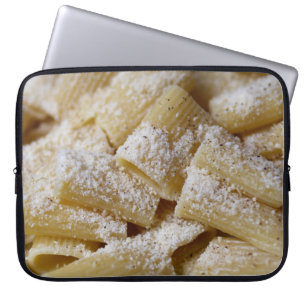 Pasta met Parmesan Cheese Laptop Sleeve
