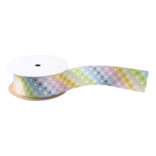 Pasteelregenboog en witte vierkantjes en pooldots lint (Spoel)