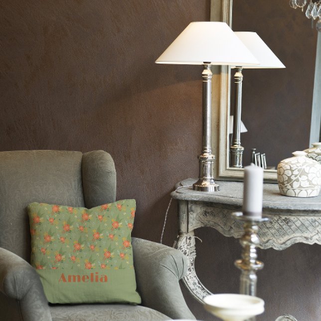 Pastel beige groene munt bloemmotief naam kussen (Creator heeft geüpload)