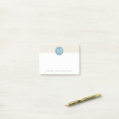 Pastel Blue en Linen Chevrons Aangepaste Monogramm Post-it® Notes (Op bureau)