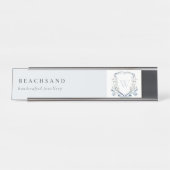 Pastel Blue Wilde Waterverf Crest Monogram Bureau Naambordje (Voorkant)