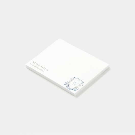 Pastel Blue Wilde Waterverf Crest Monogram Post-it® Notes (Schuin)