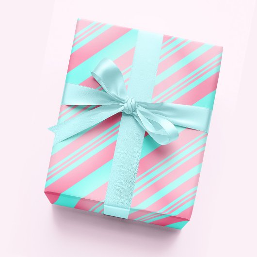 Pastel Blush Roze en Baby Blue Gradient Stripes Cadeaupapier