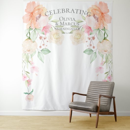 Pastel Coral Ivory Peonies Weddenschap Wandkleed (In situ)