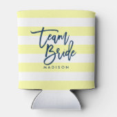 Pastel Geel en Witte Stripes Blauw Team Bride Blikjeskoeler (Achterkant)