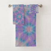 Pastel Moeder van Parel Patroon Naam Monogram | Bad Handdoek (Insitu)
