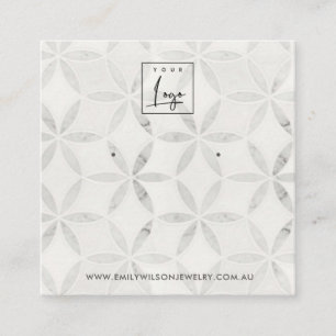 PASTEL OFF WHITE FLORAL STUD EARING DISPLAATS VIERKANTE VISITEKAARTJE